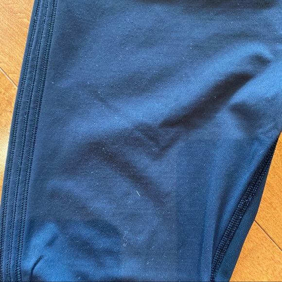 ✨ Lululemon 7/8 Tight with Mesh Leg Size 4 - Picture 8 of 12